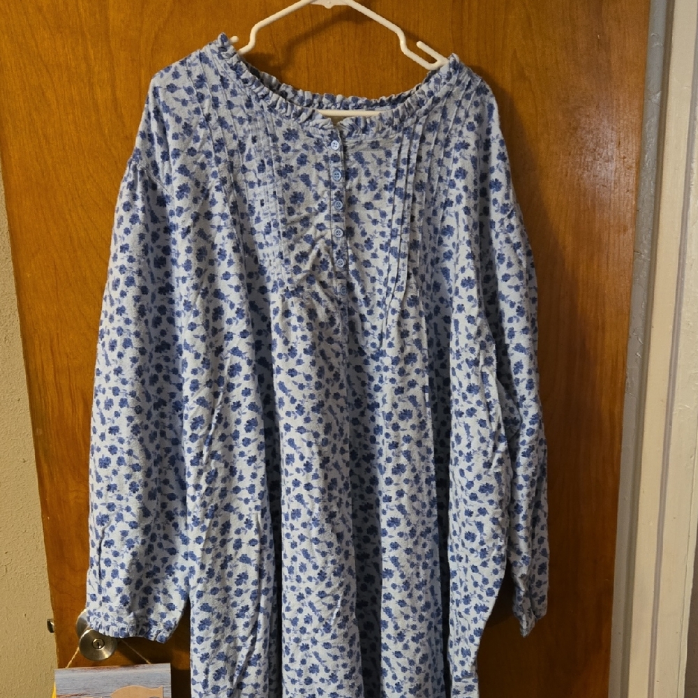 Blue Floral Long Sleeve Nightgown 5X: 4/5xB